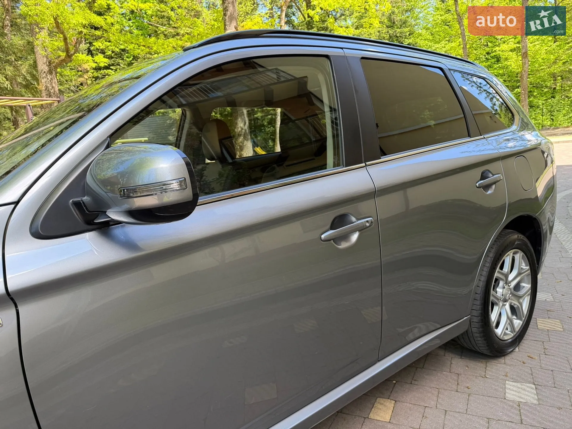 2014 Mitsubishi Outlander - мініатюра 32