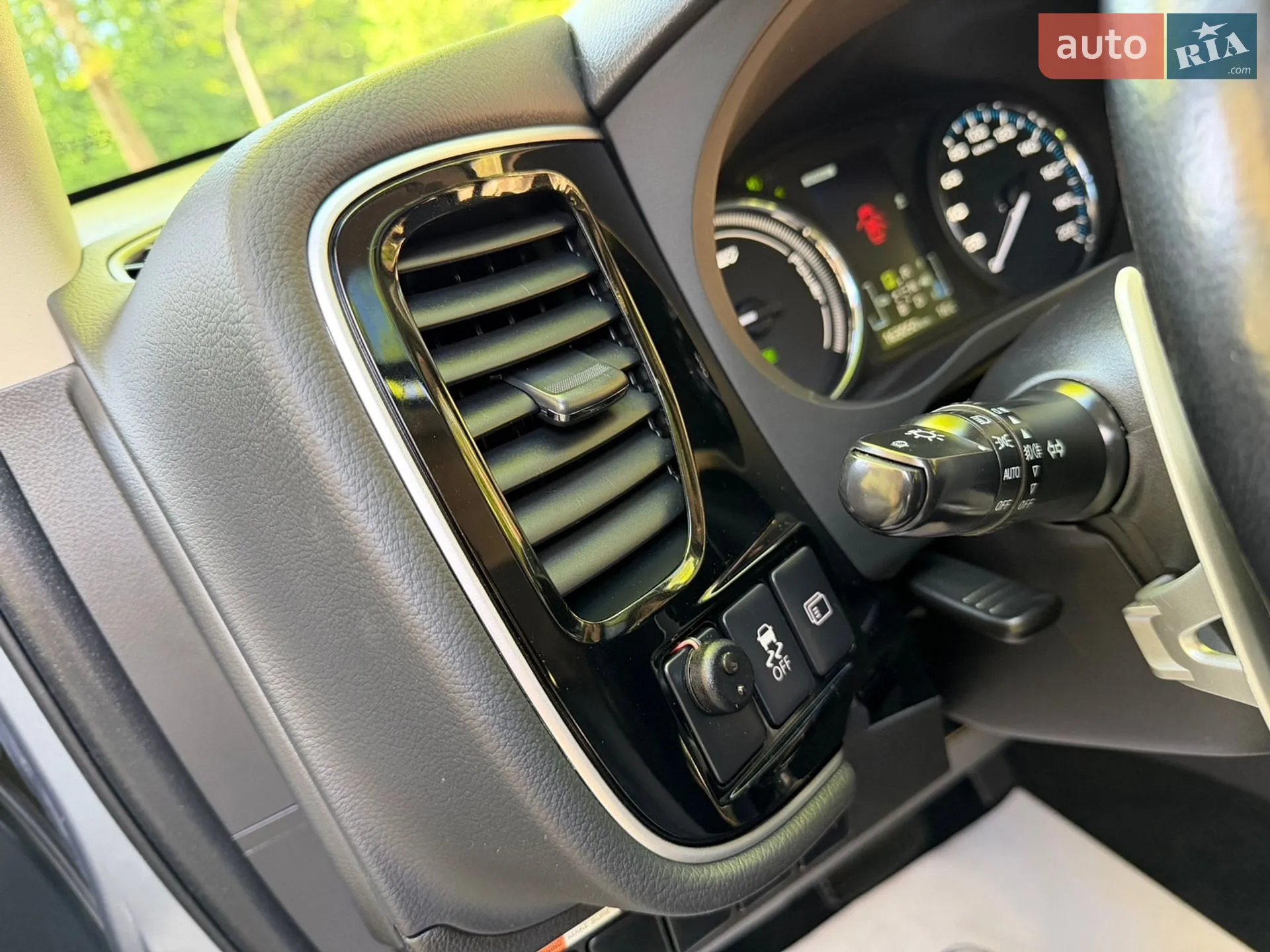 2014 Mitsubishi Outlander - мініатюра 75