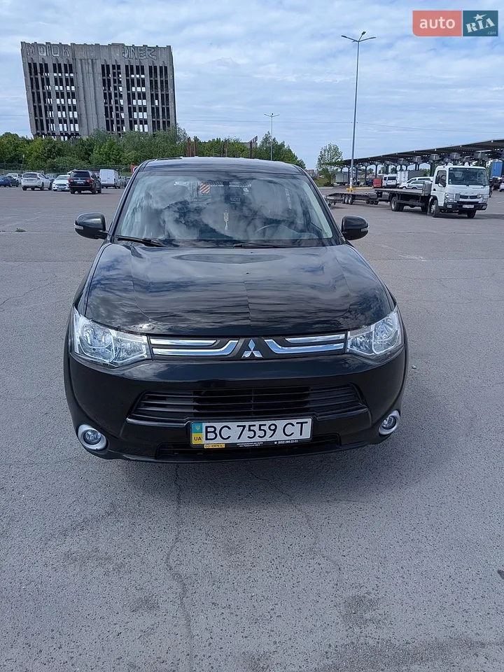 2011 Mitsubishi Outlander - мініатюра 32