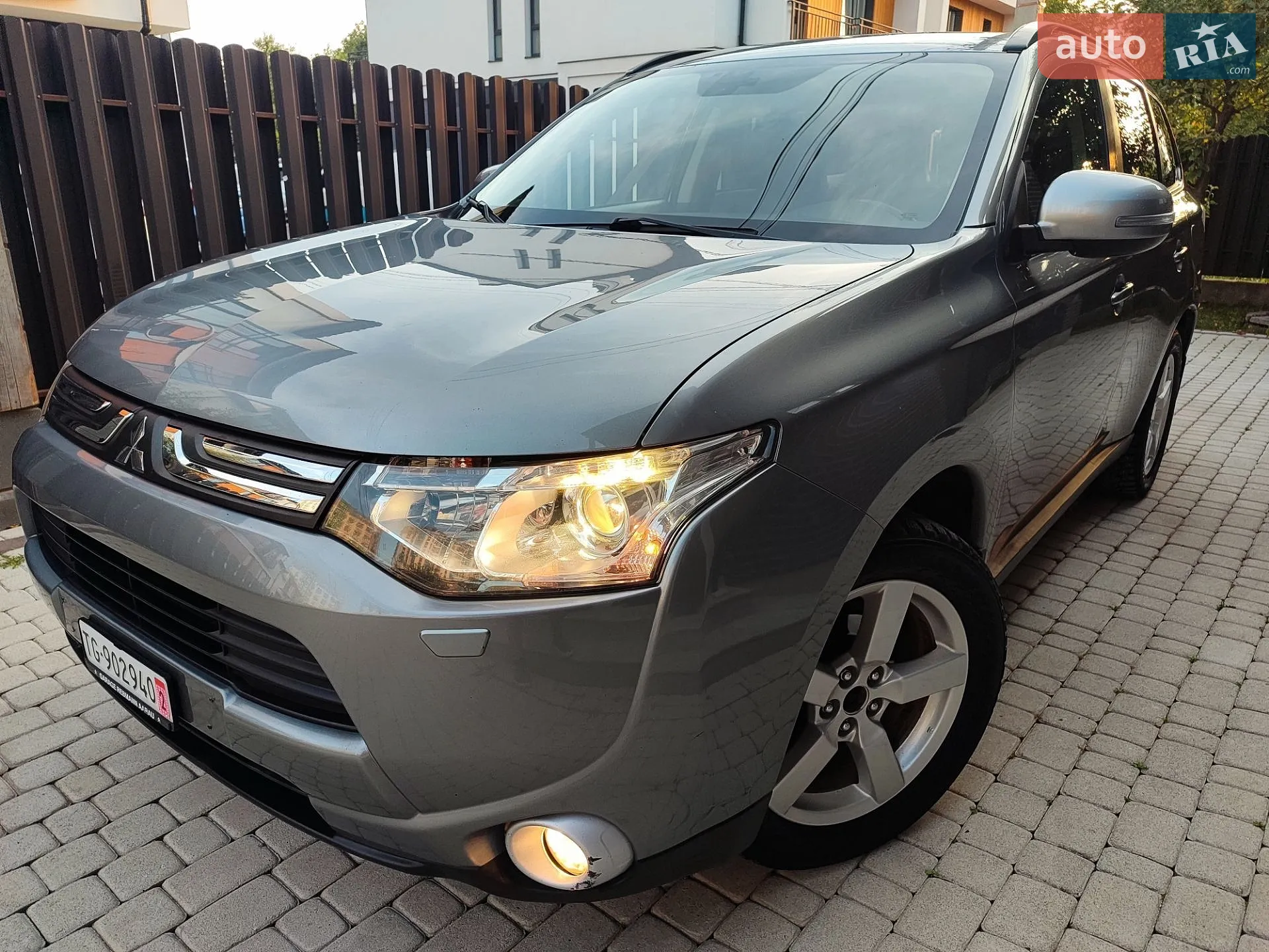 2013 Mitsubishi Outlander - мініатюра 12