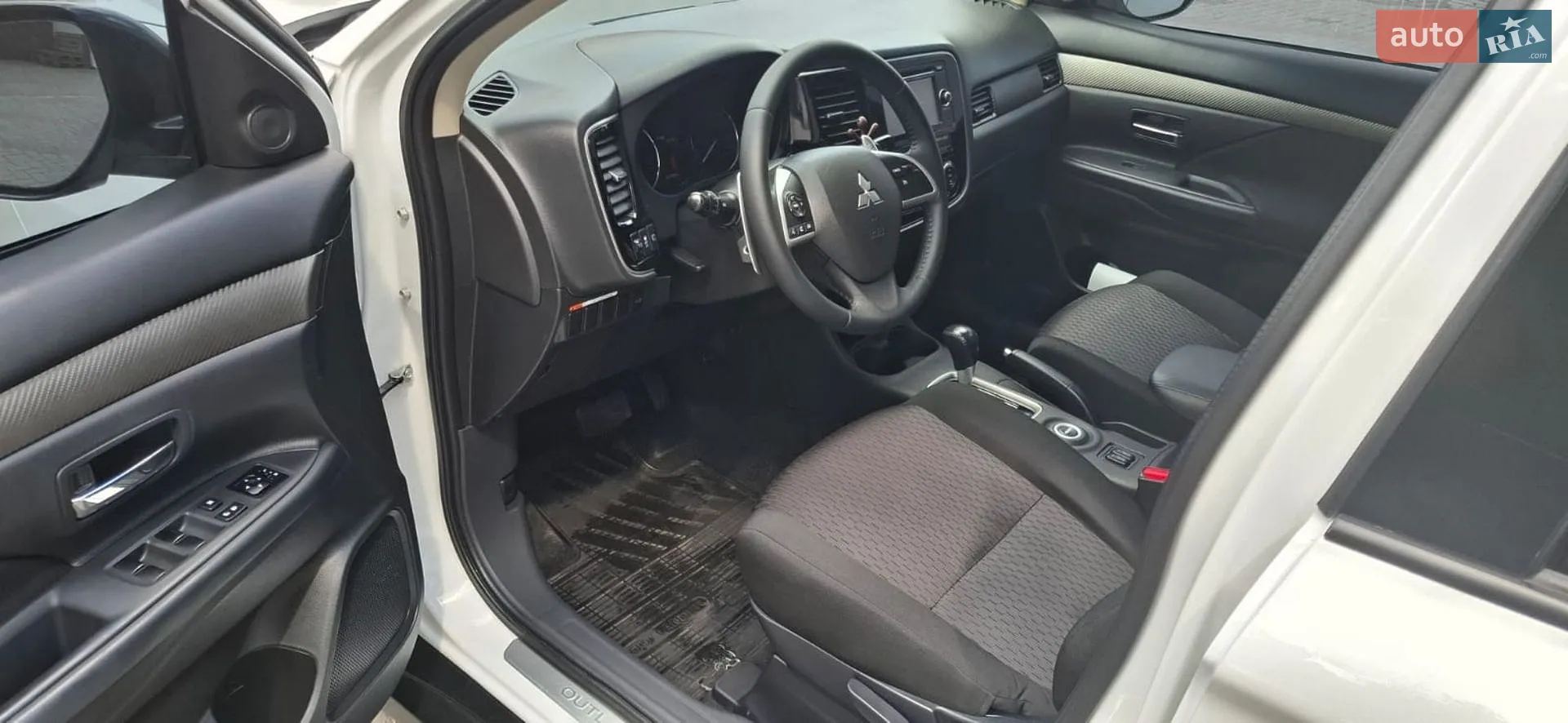 2013 Mitsubishi Outlander - мініатюра 14