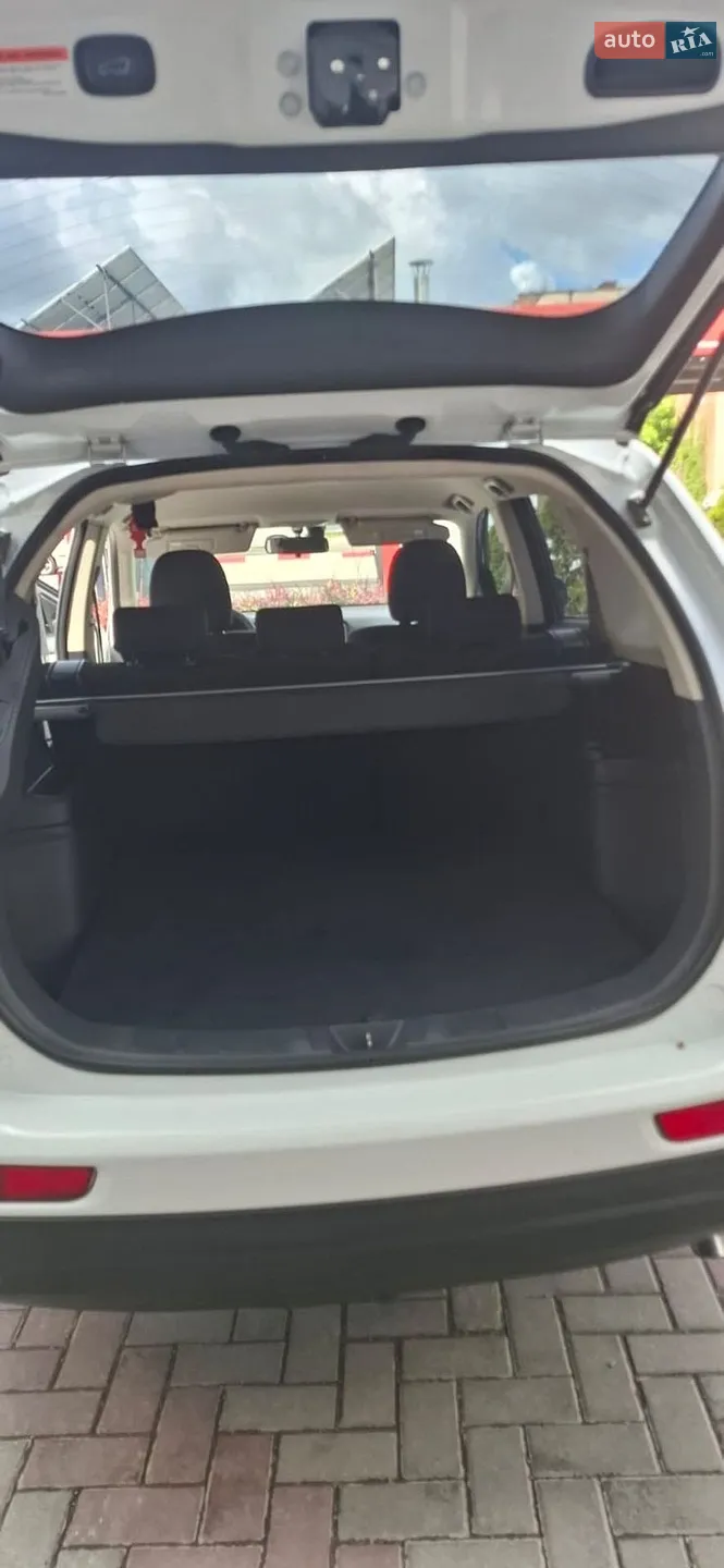 2013 Mitsubishi Outlander - мініатюра 16