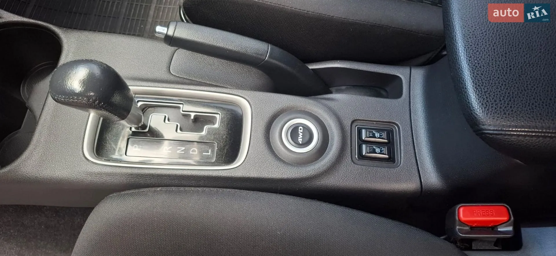 2013 Mitsubishi Outlander - мініатюра 28