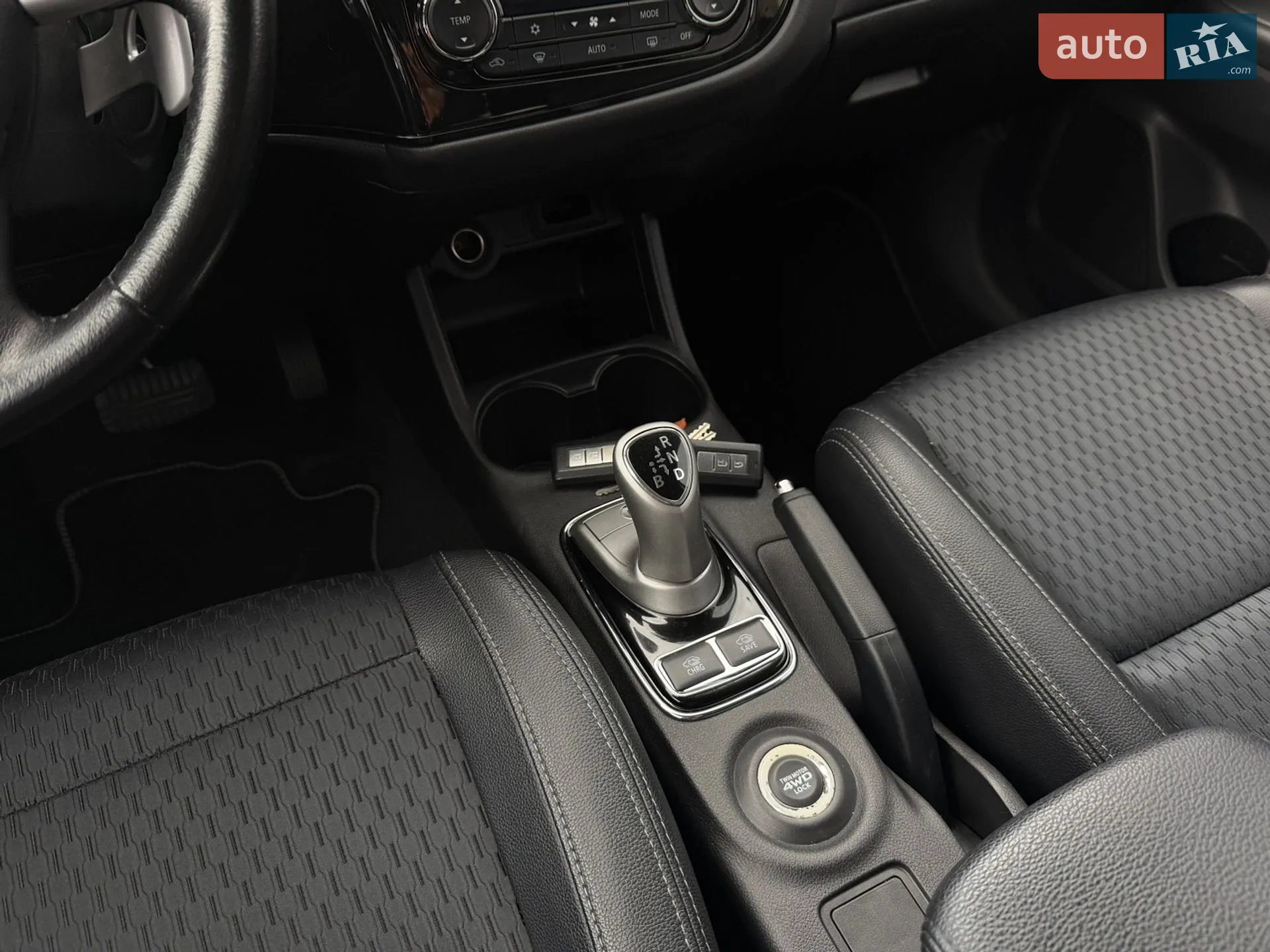 2014 Mitsubishi Outlander - мініатюра 27