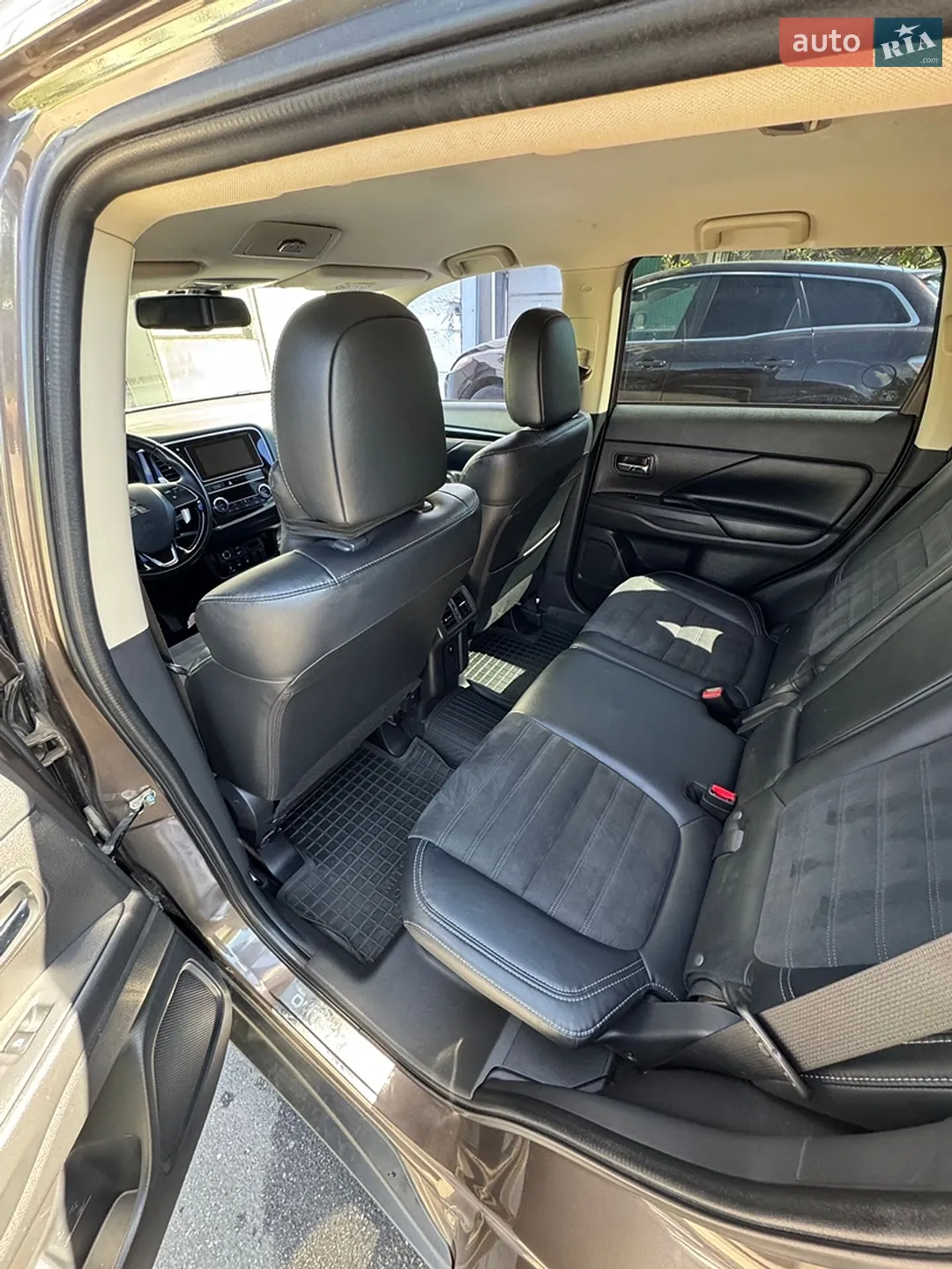 2018 Mitsubishi Outlander - мініатюра 8