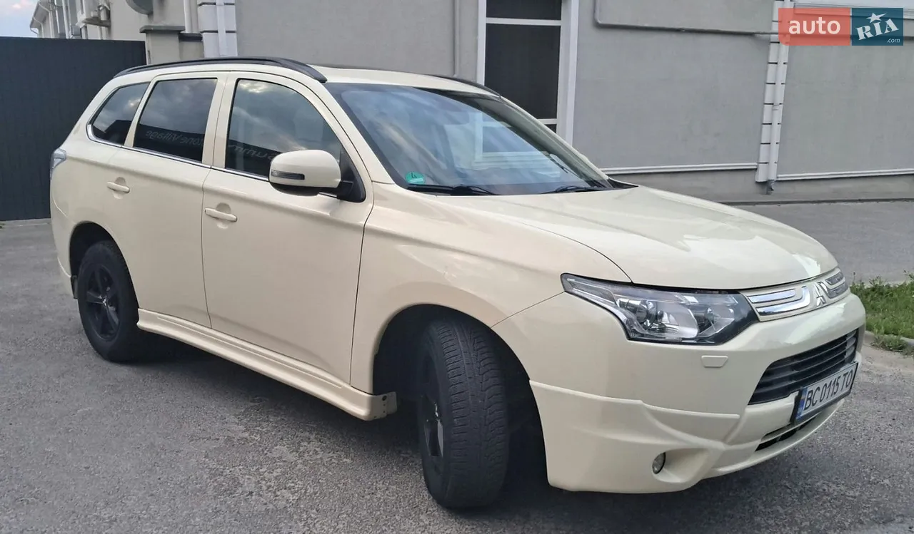 2013 Mitsubishi Outlander - мініатюра 4