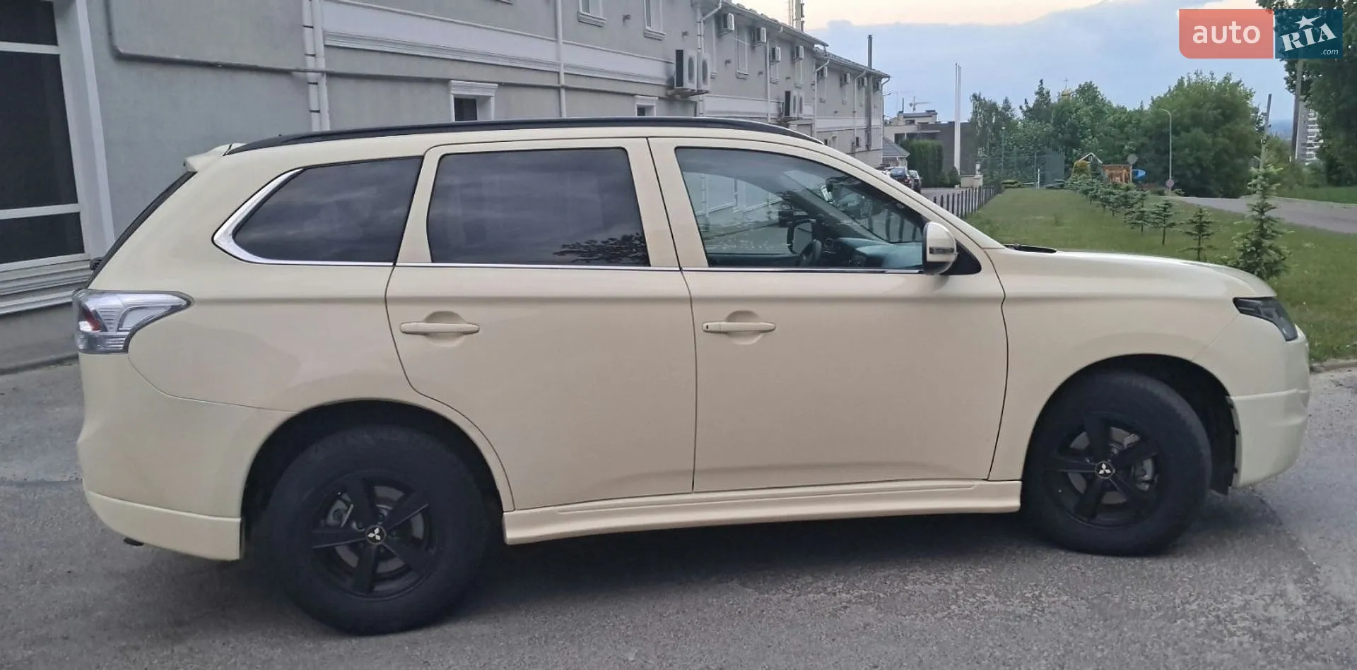 2012 Mitsubishi Outlander - мініатюра 2