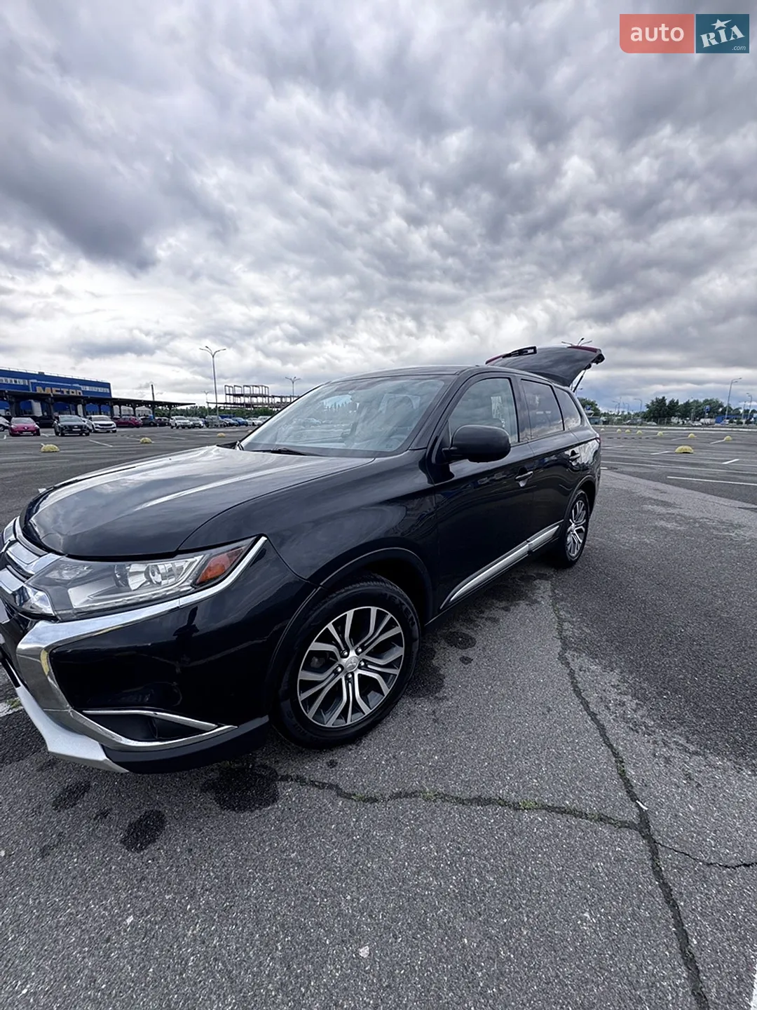 2018 Mitsubishi Outlander - фото 1