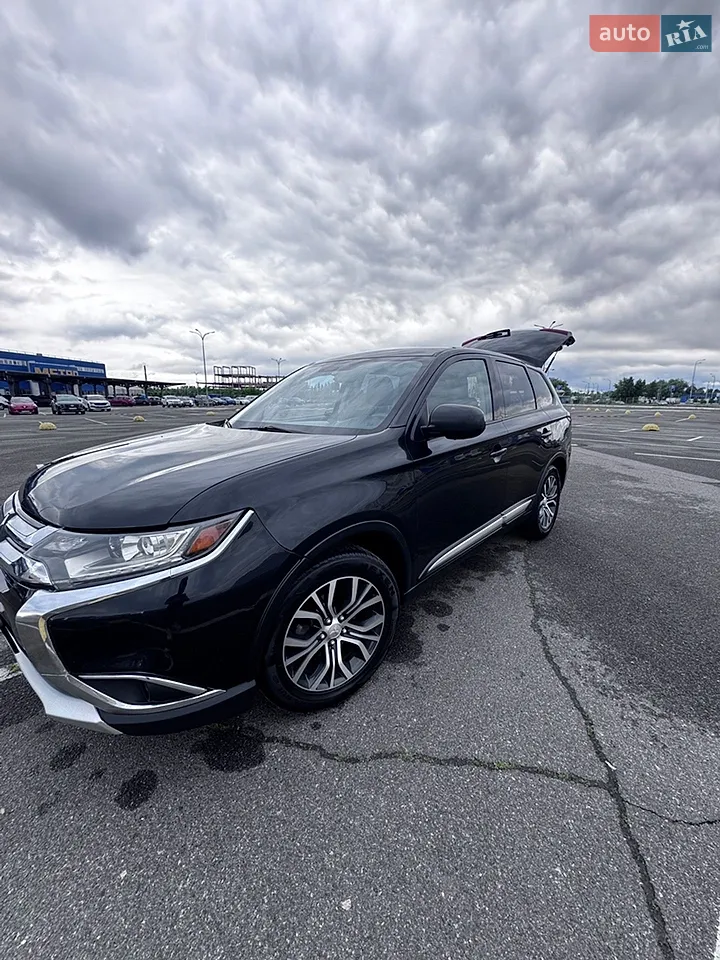 2018 Mitsubishi Outlander - мініатюра 17