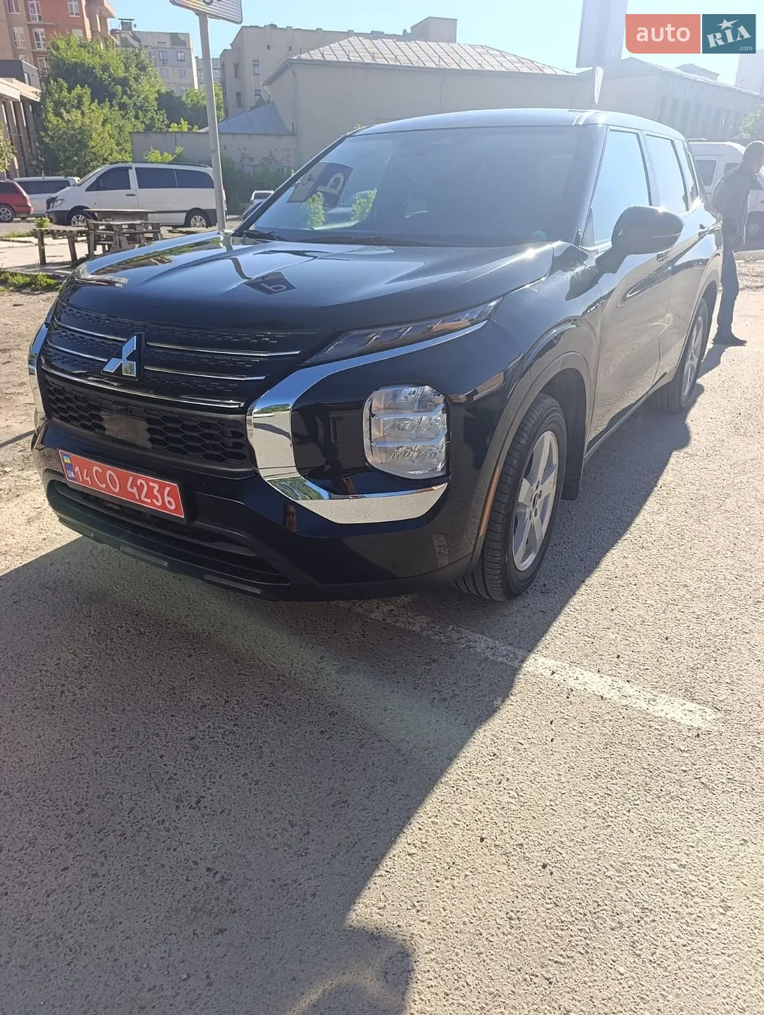 2022 Mitsubishi Outlander - мініатюра 2