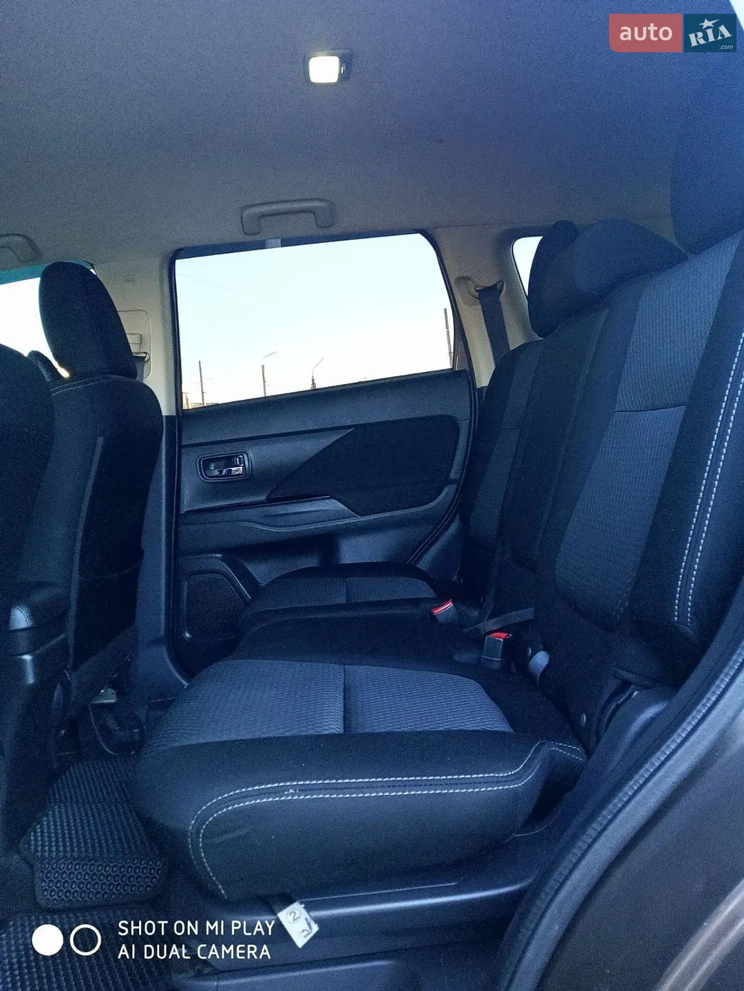 2015 Mitsubishi Outlander - мініатюра 16