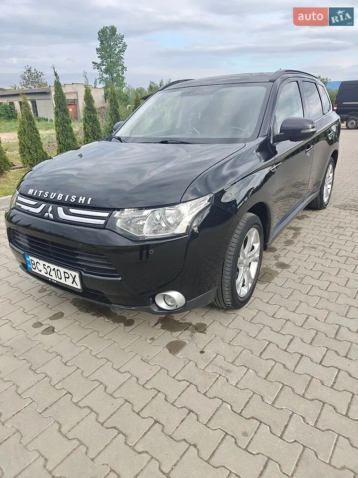 2013 Mitsubishi Outlander - мініатюра 11