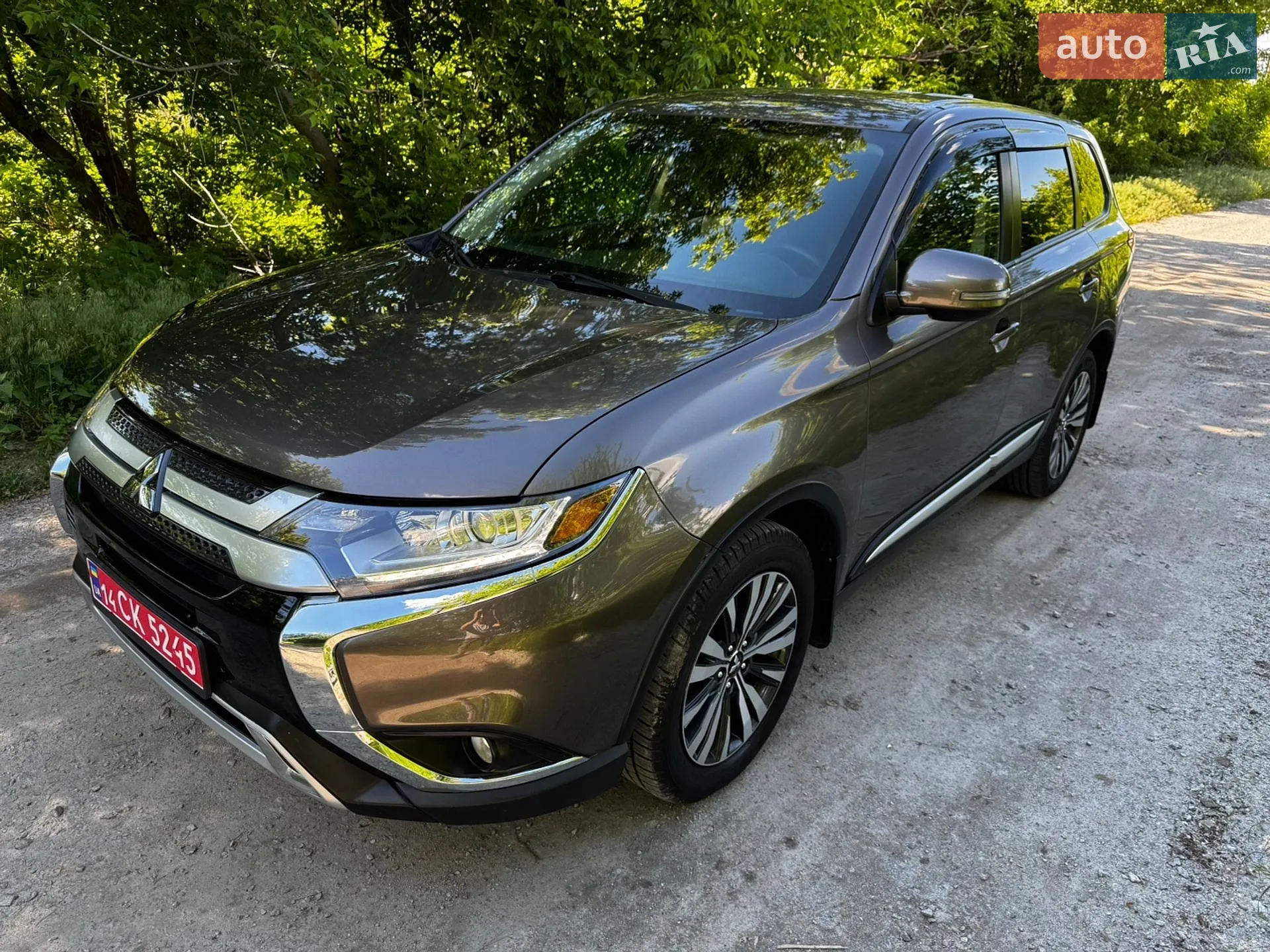 2019 Mitsubishi Outlander - мініатюра 2