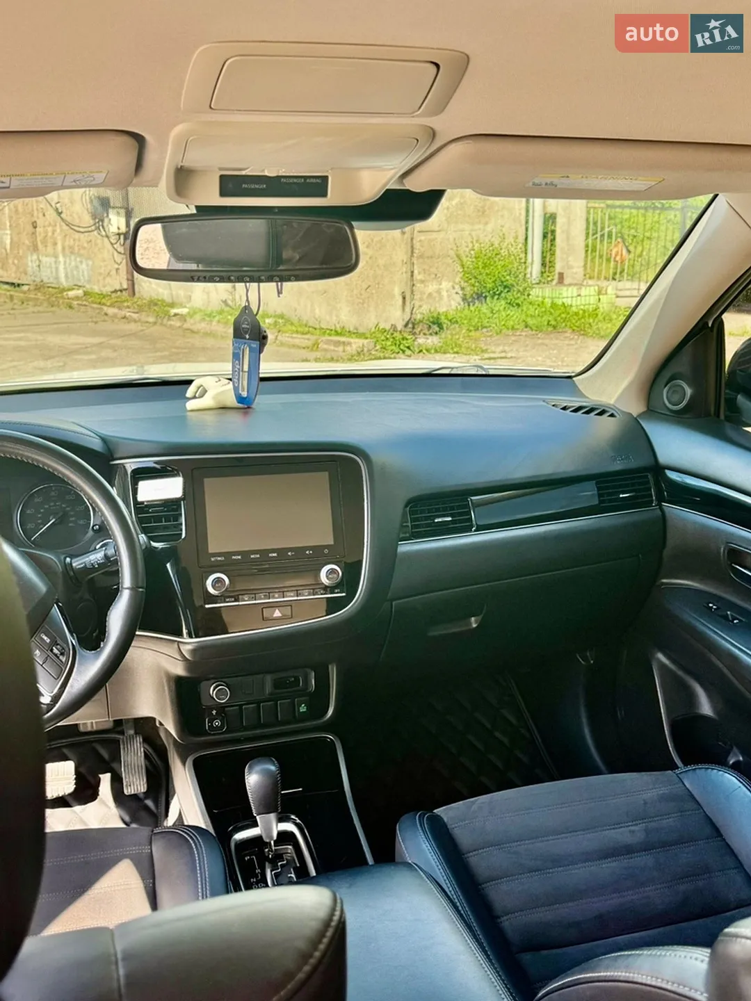 2020 Mitsubishi Outlander - мініатюра 13