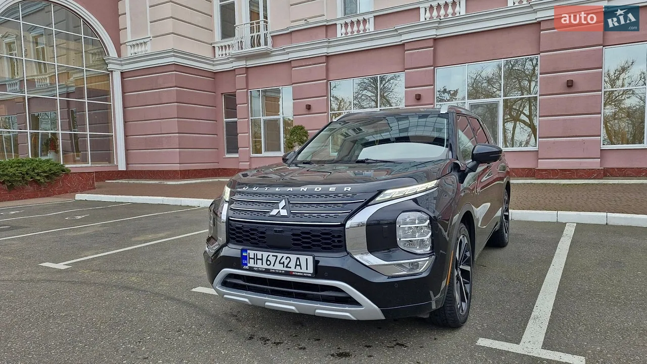 2022 Mitsubishi Outlander - мініатюра 11