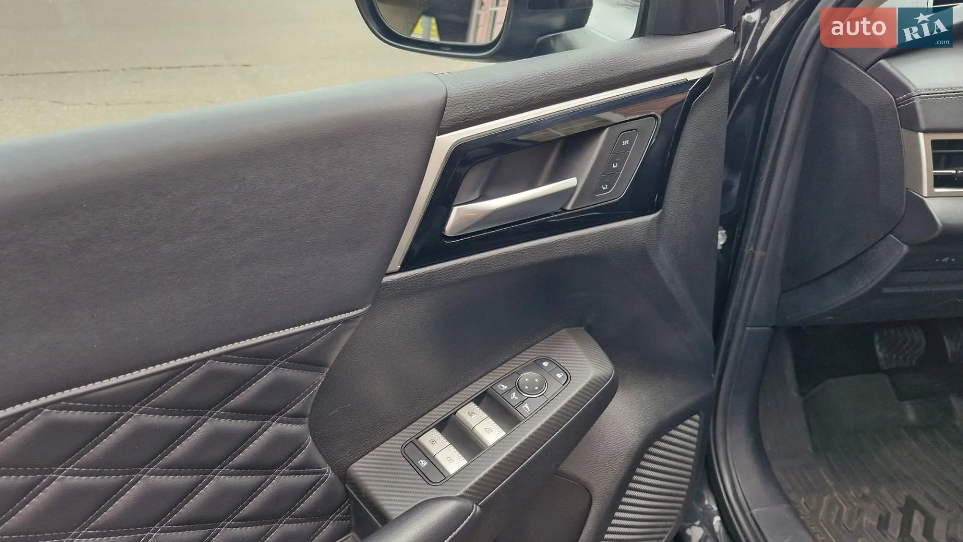 2023 Mitsubishi Outlander - мініатюра 19