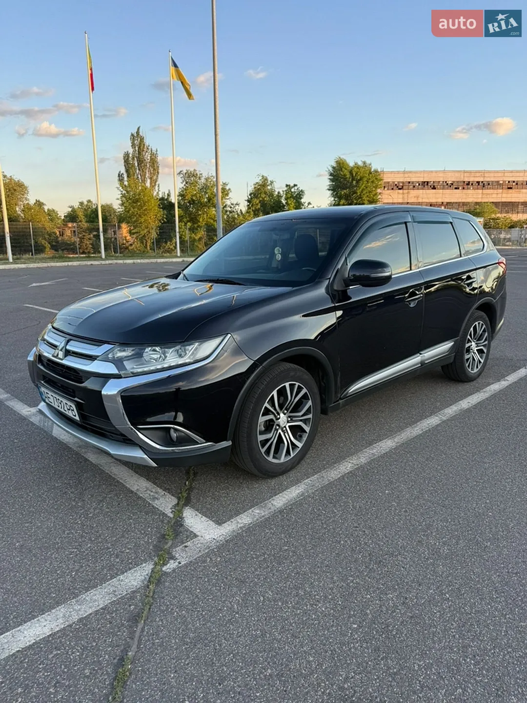 2017 Mitsubishi Outlander - мініатюра 4
