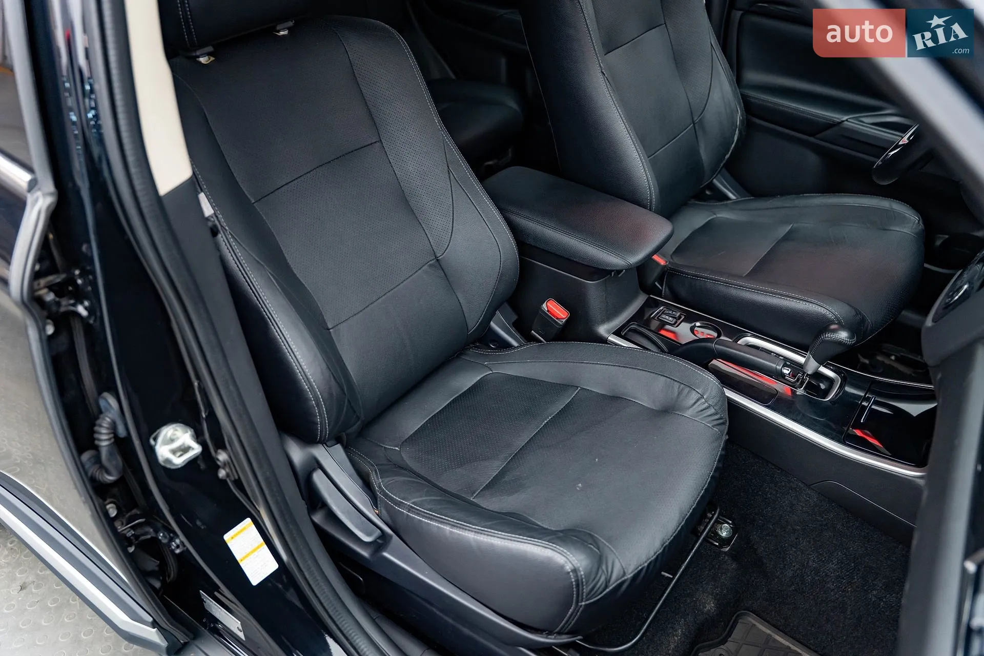 2017 Mitsubishi Outlander - мініатюра 25