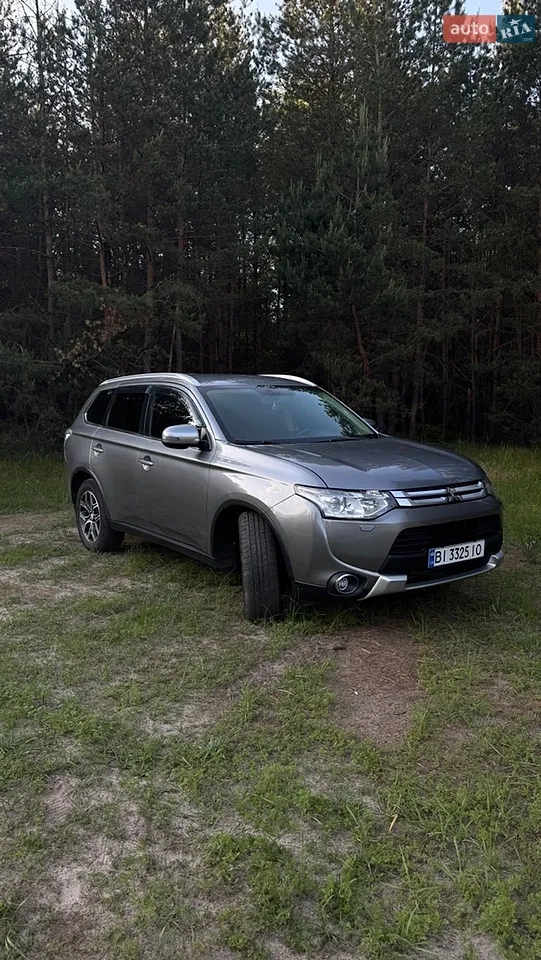 2013 Mitsubishi Outlander - мініатюра 32