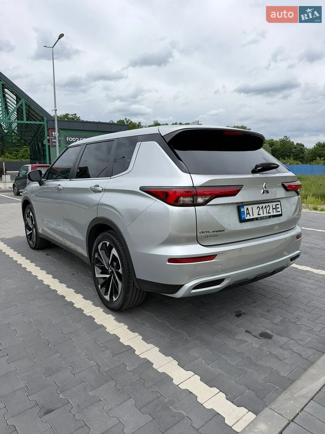 2021 Mitsubishi Outlander - мініатюра 8