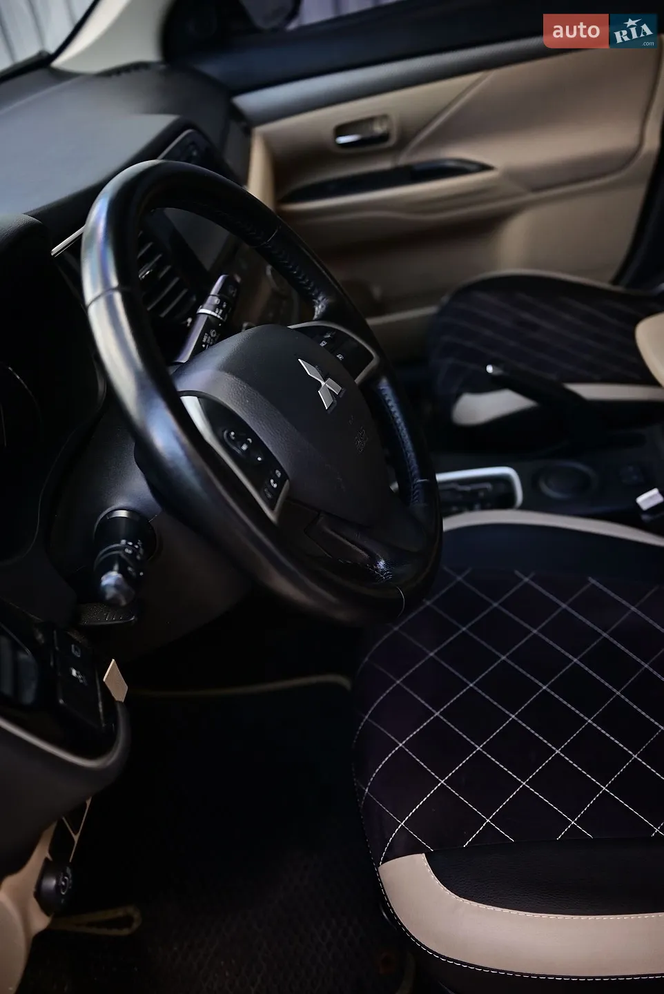 2013 Mitsubishi Outlander - мініатюра 20