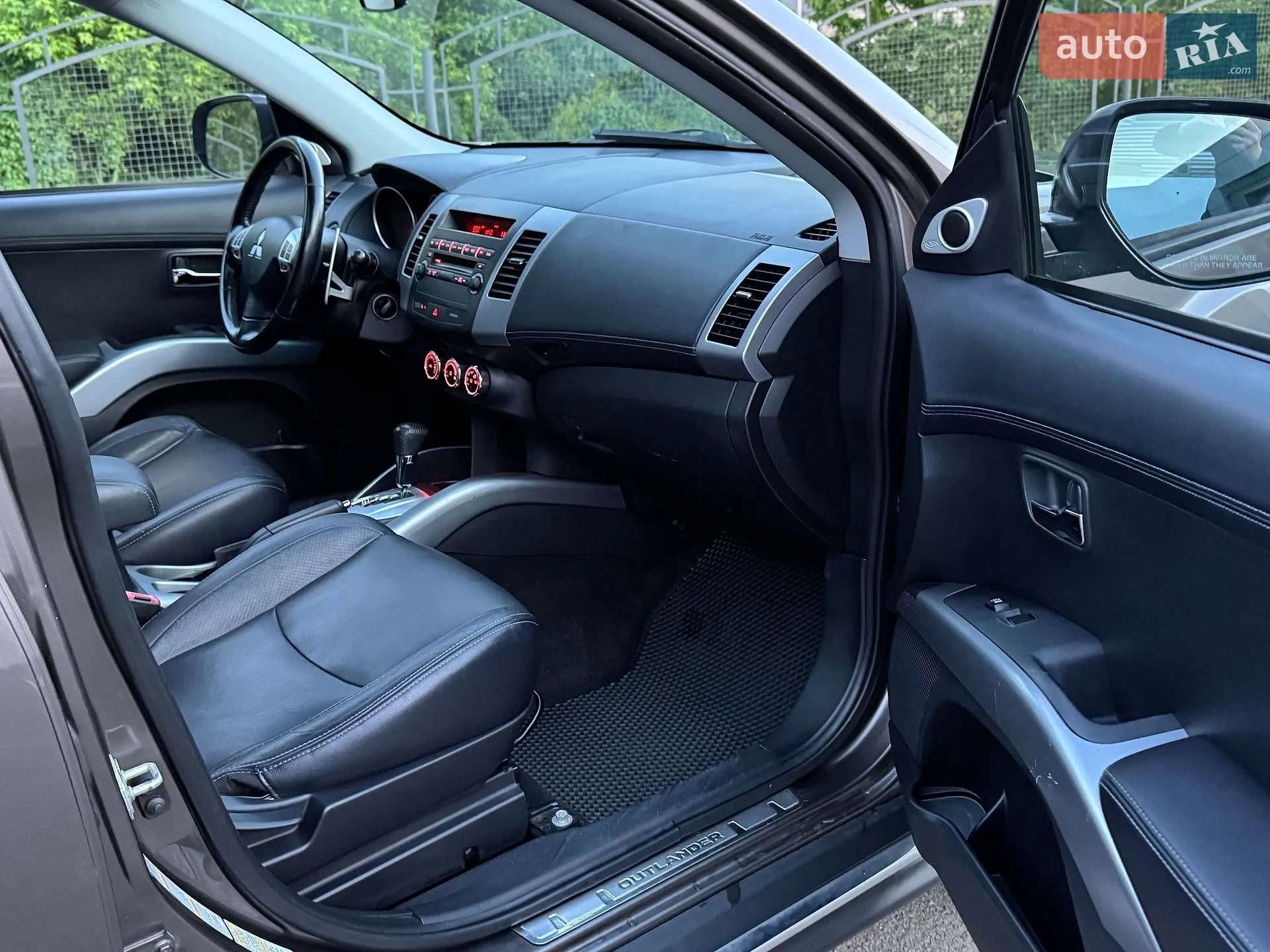 2010 Mitsubishi Outlander - мініатюра 22