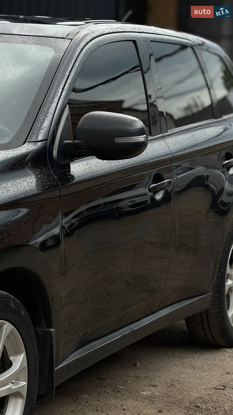 2013 Mitsubishi Outlander - мініатюра 13