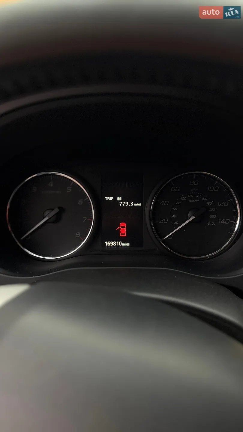 2013 Mitsubishi Outlander - мініатюра 24