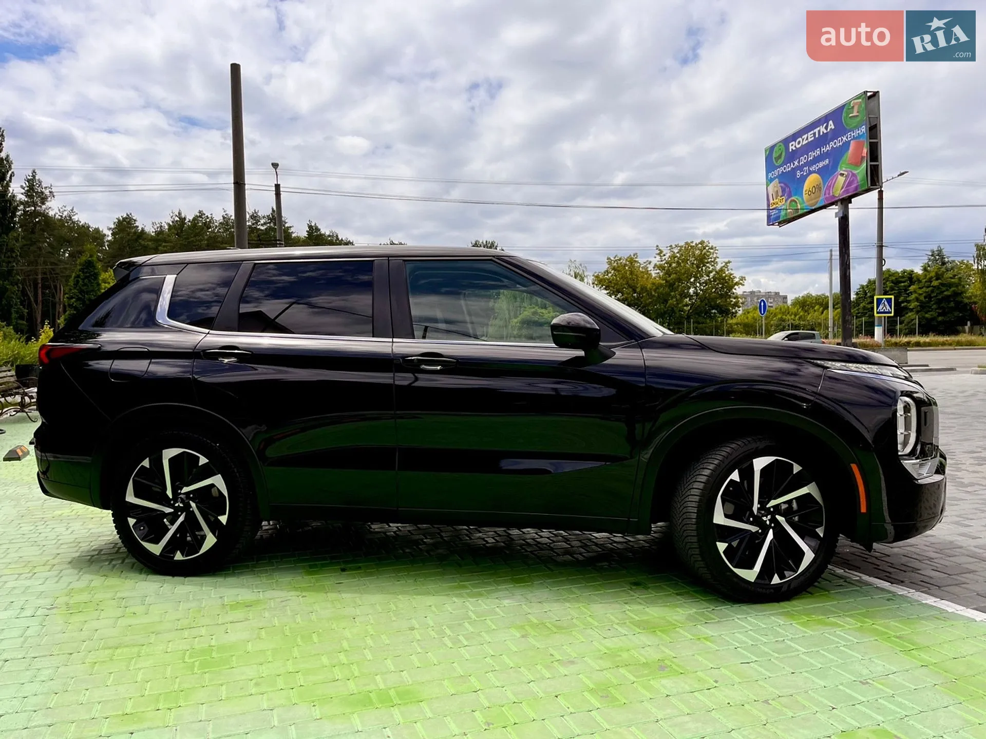 2022 Mitsubishi Outlander - мініатюра 9