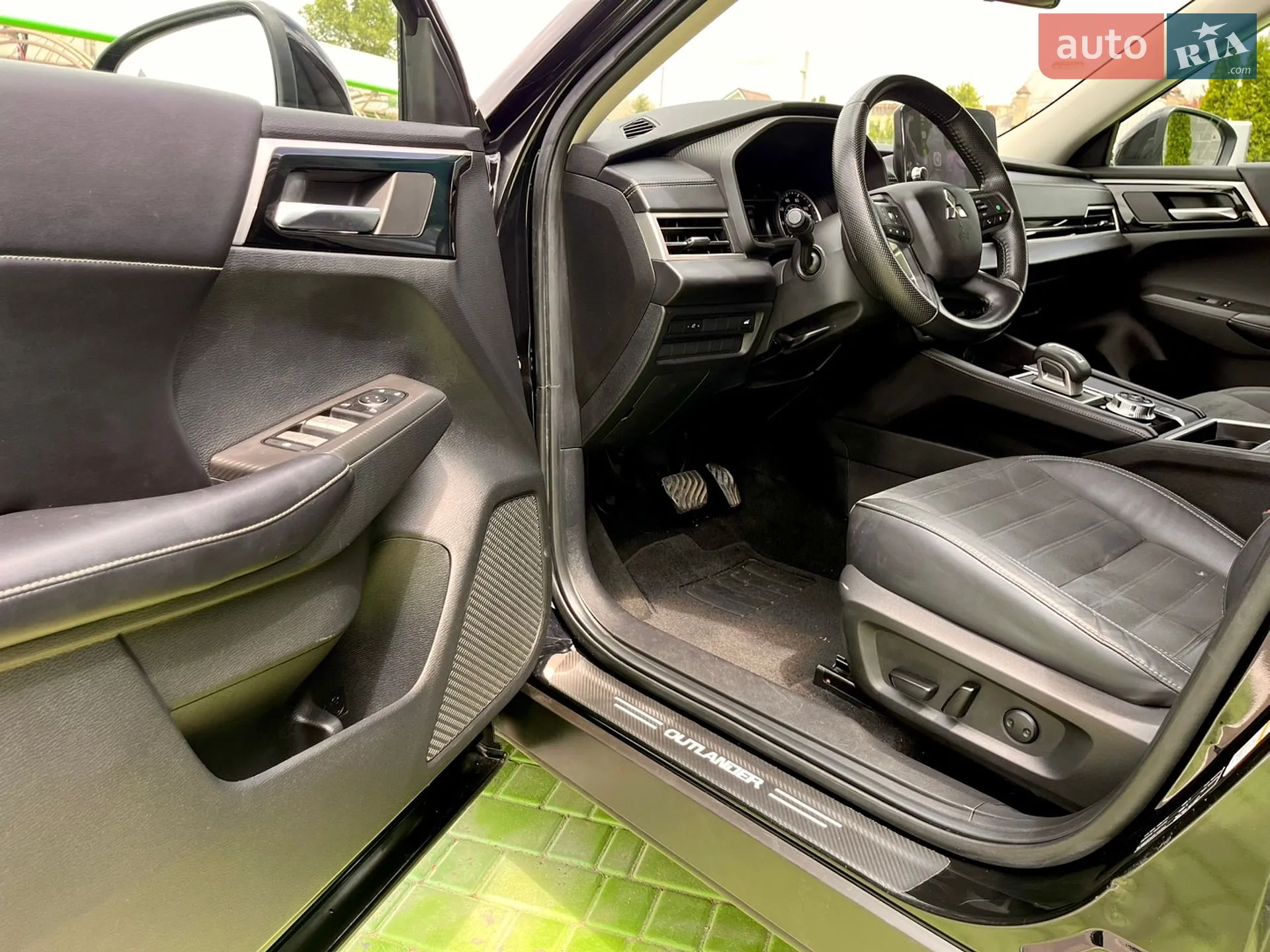 2022 Mitsubishi Outlander - мініатюра 34