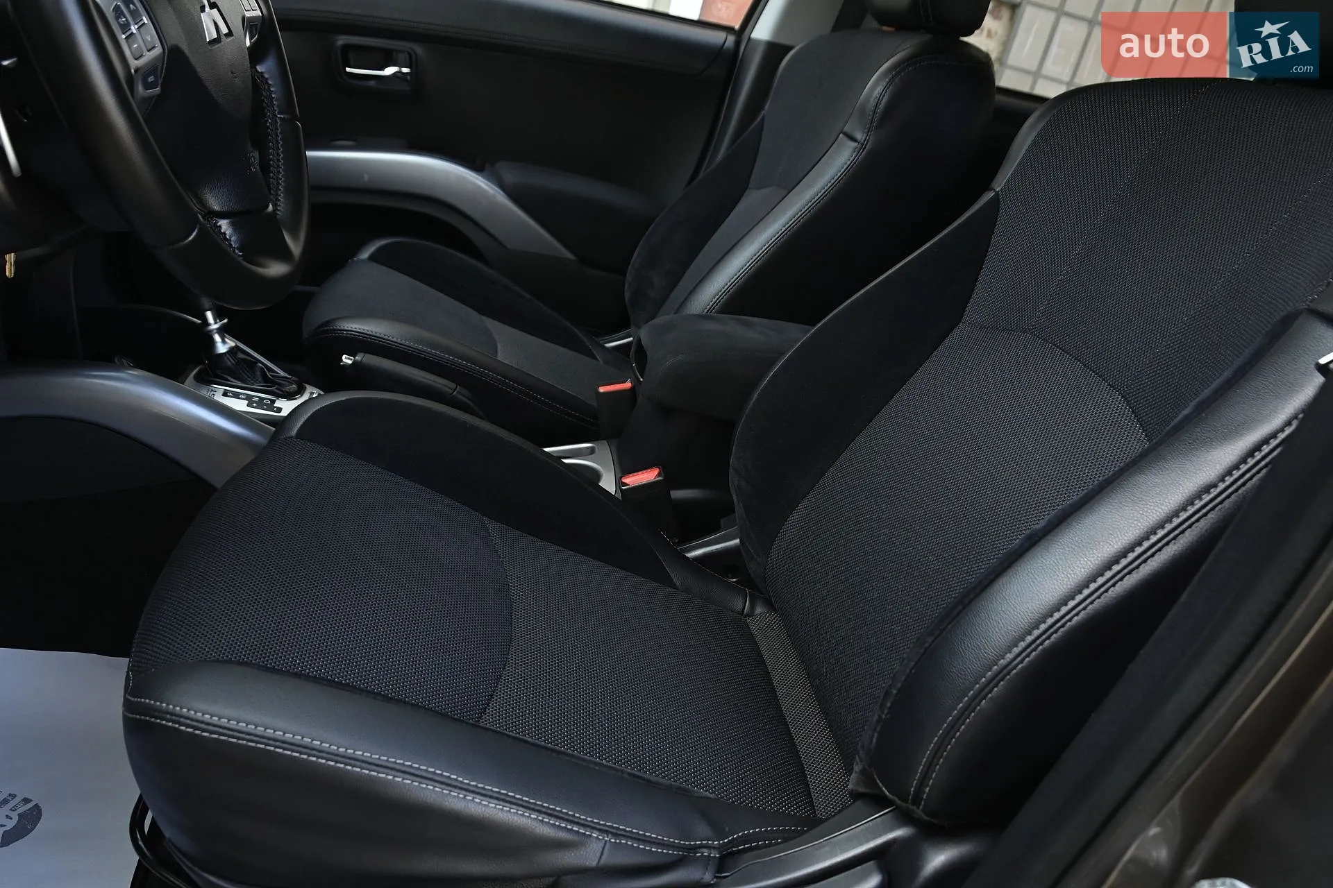 2010 Mitsubishi Outlander - мініатюра 15
