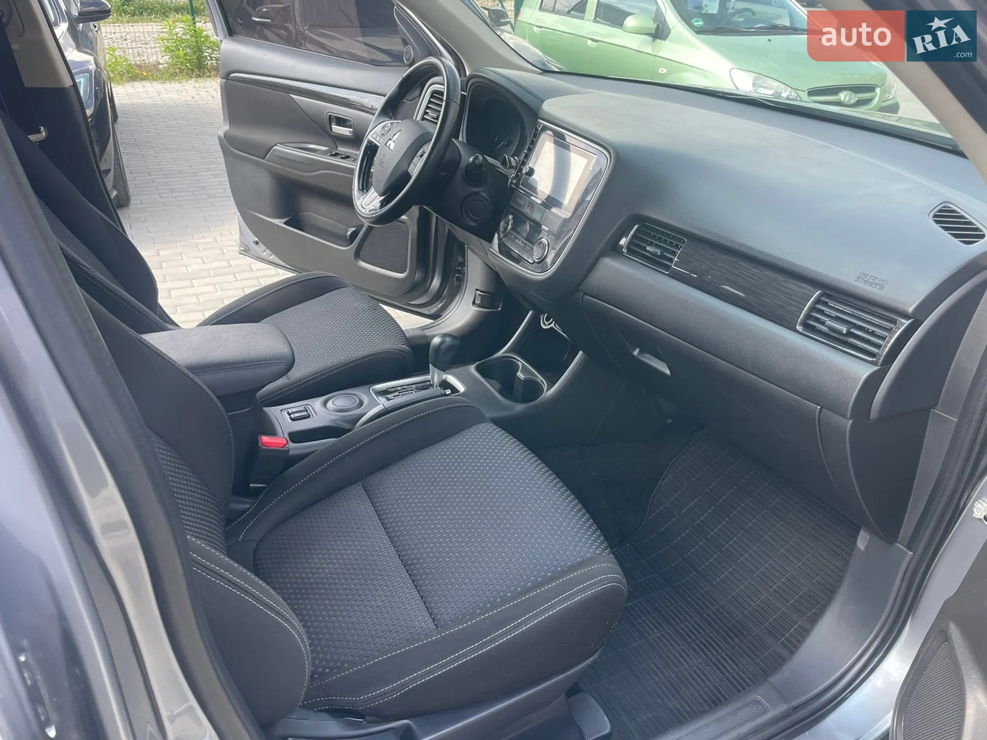 2015 Mitsubishi Outlander - мініатюра 13