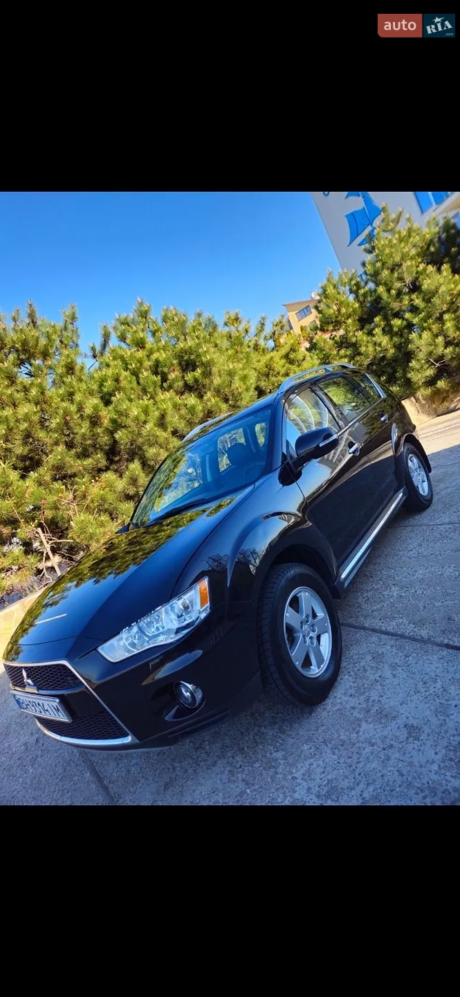 2010 Mitsubishi Outlander - мініатюра 14