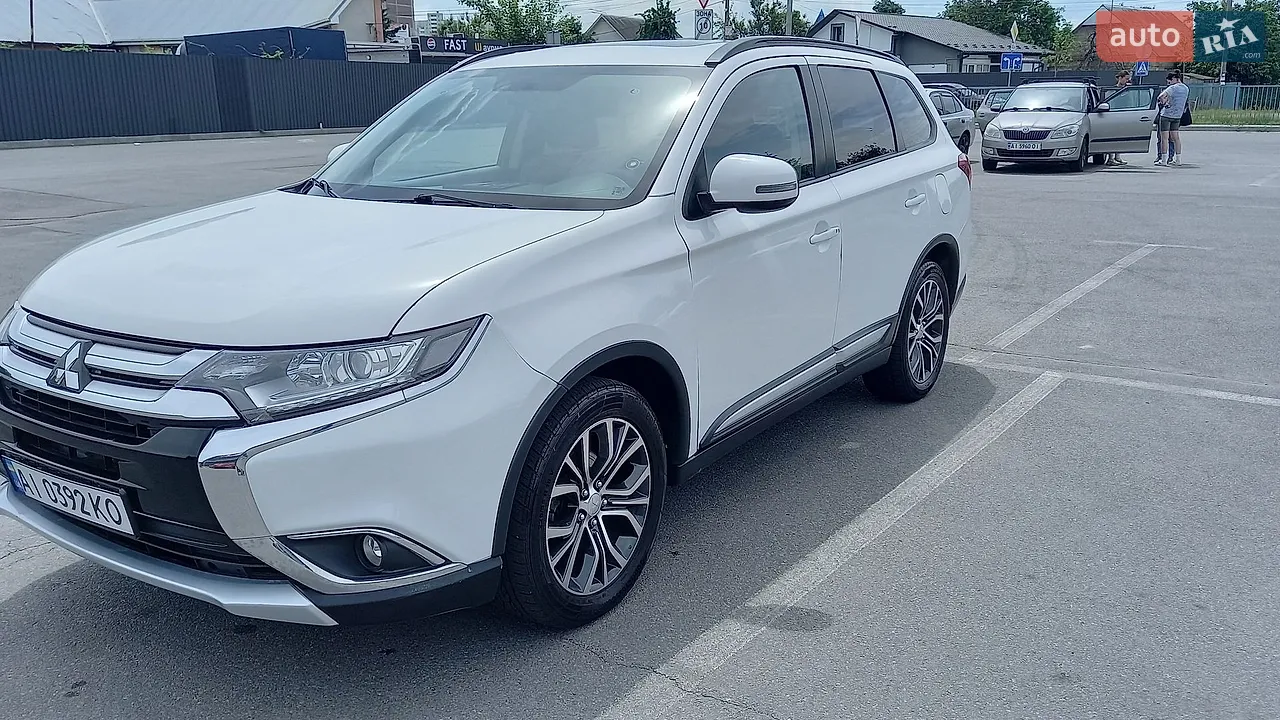 2015 Mitsubishi Outlander - мініатюра 19