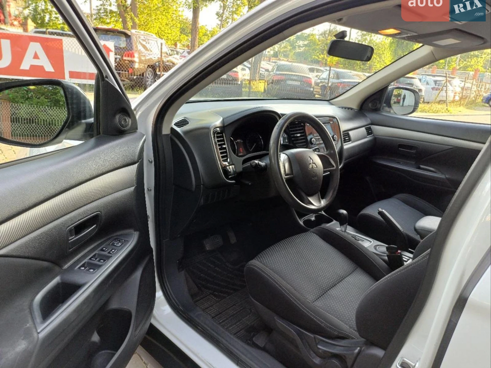 2016 Mitsubishi Outlander - мініатюра 4