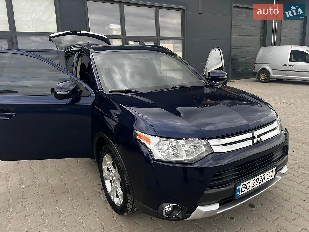 2014 Mitsubishi Outlander - мініатюра 14