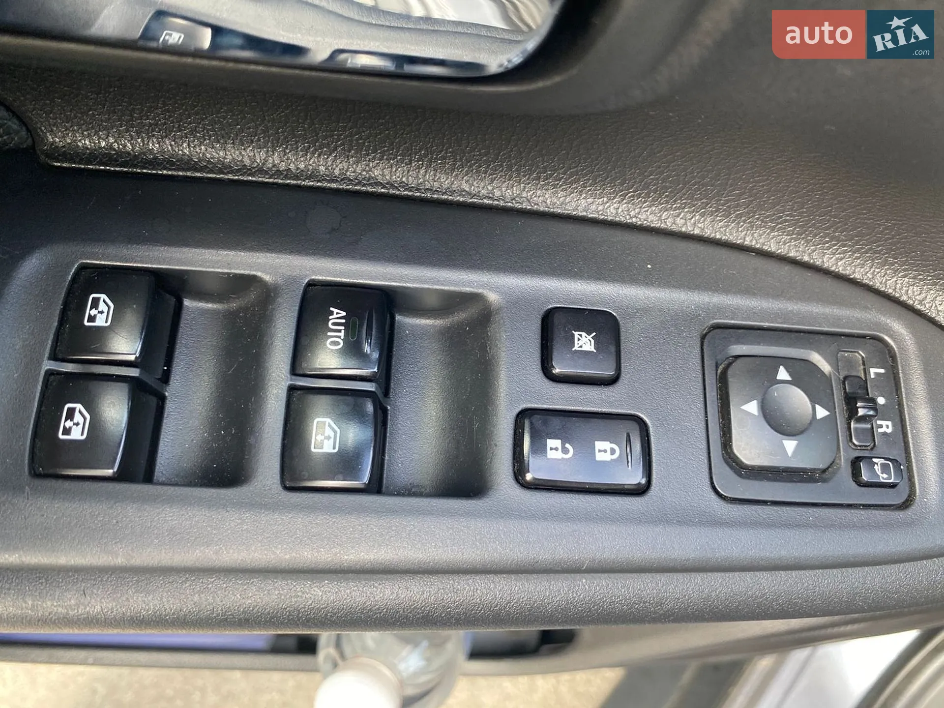 2016 Mitsubishi Outlander - мініатюра 10