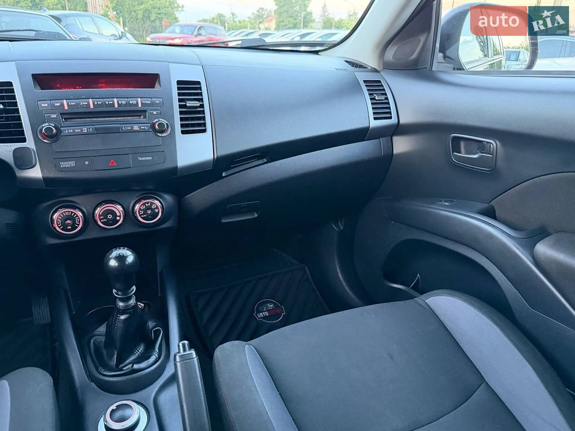 2011 Mitsubishi Outlander - мініатюра 25
