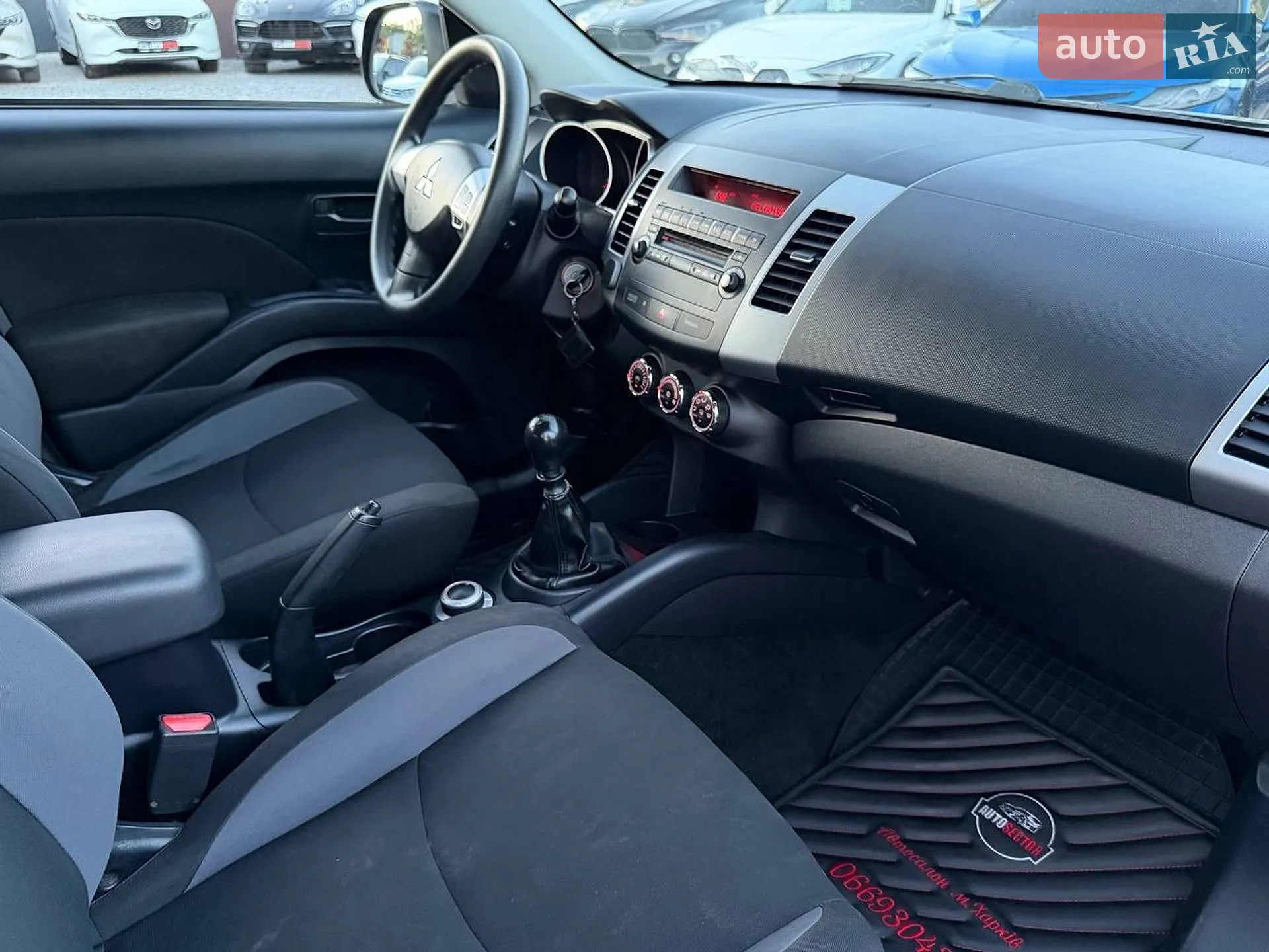 2011 Mitsubishi Outlander - мініатюра 31