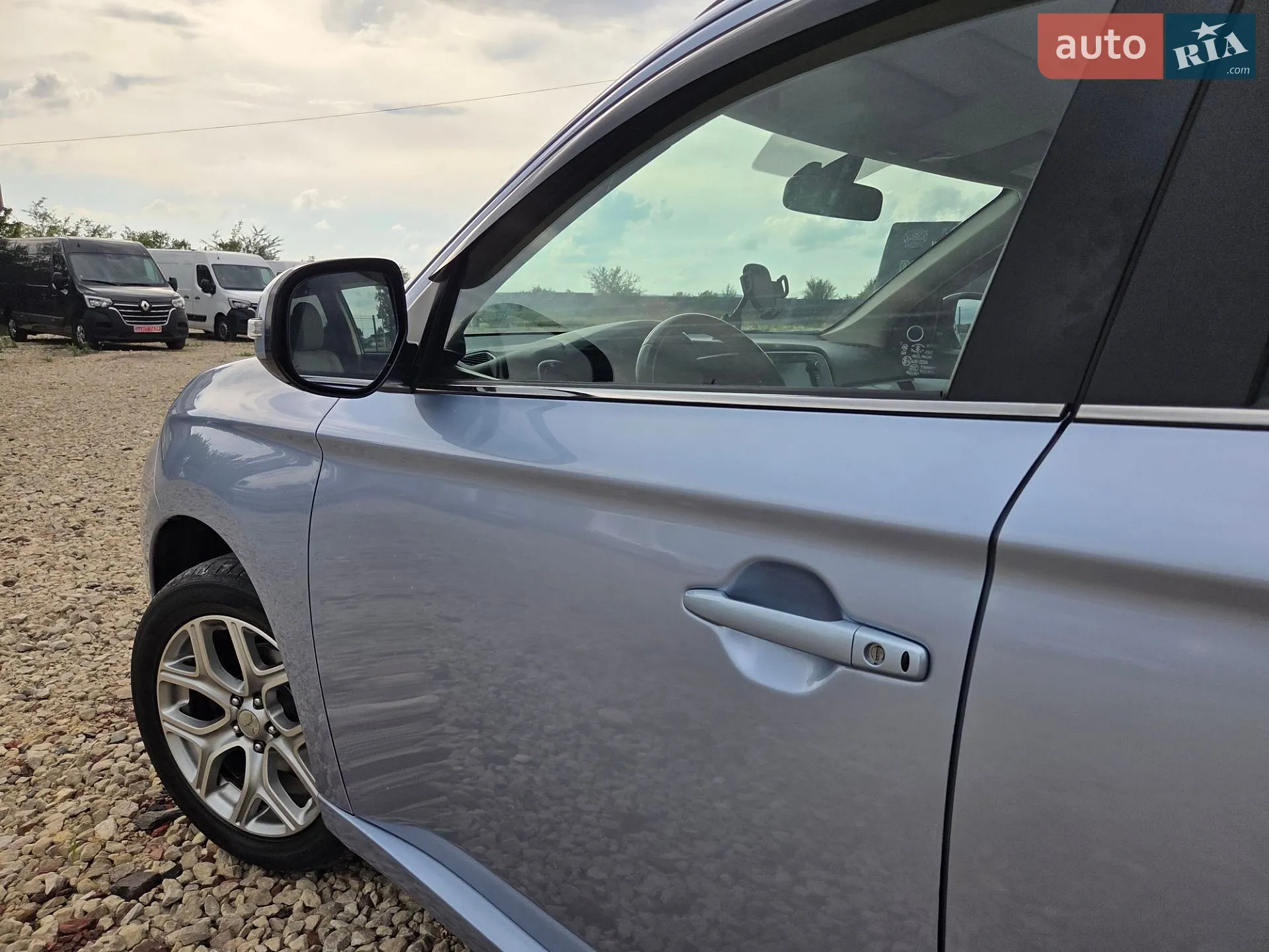 2013 Mitsubishi Outlander - мініатюра 16