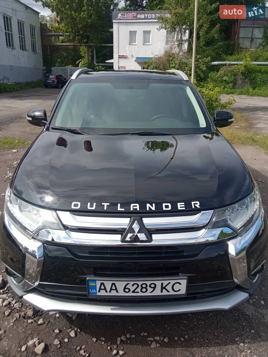2017 Mitsubishi Outlander - фото 1
