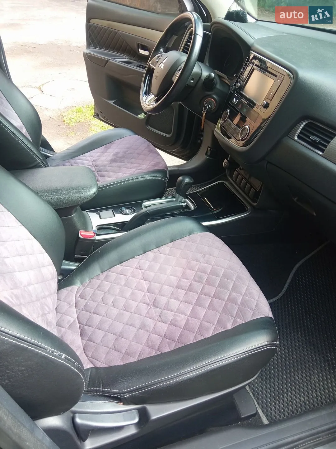 2017 Mitsubishi Outlander - мініатюра 10