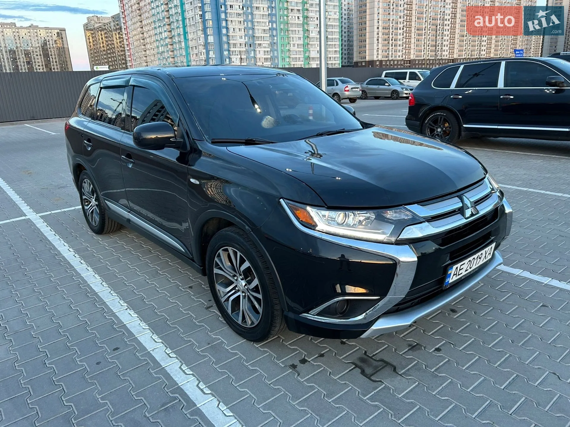 2017 Mitsubishi Outlander - мініатюра 2