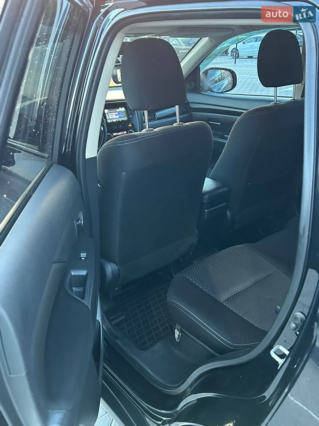 2017 Mitsubishi Outlander - мініатюра 26