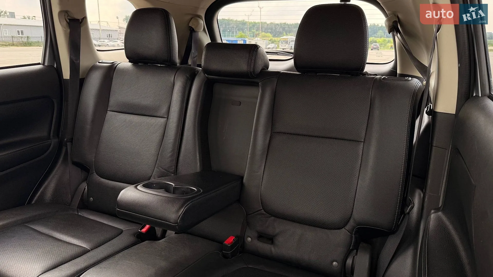 2017 Mitsubishi Outlander - мініатюра 28