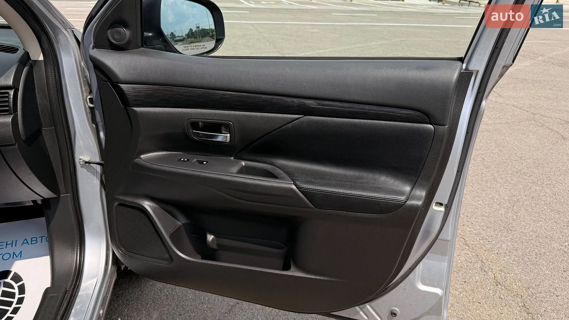 2017 Mitsubishi Outlander - мініатюра 32