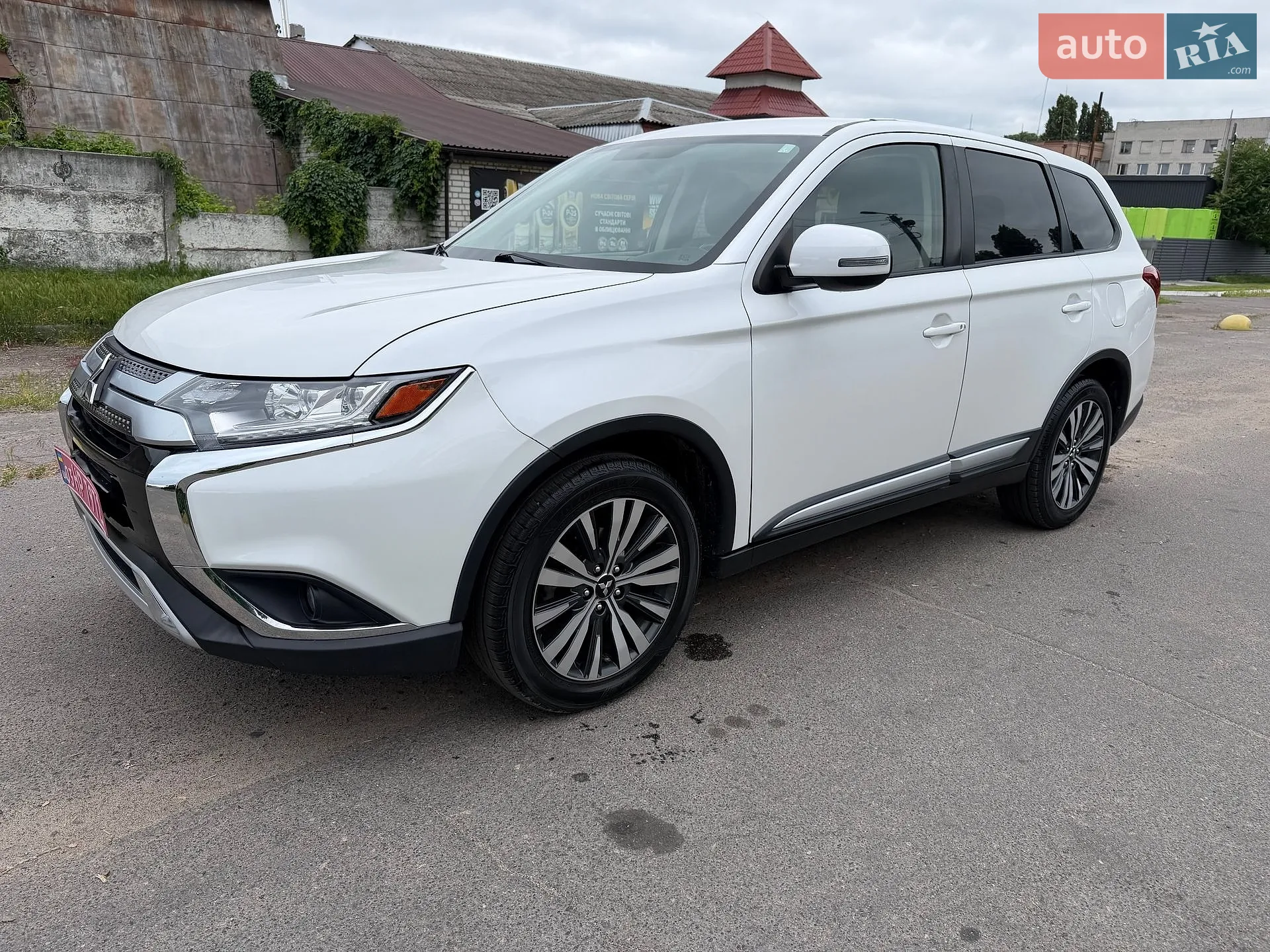 2019 Mitsubishi Outlander - мініатюра 2