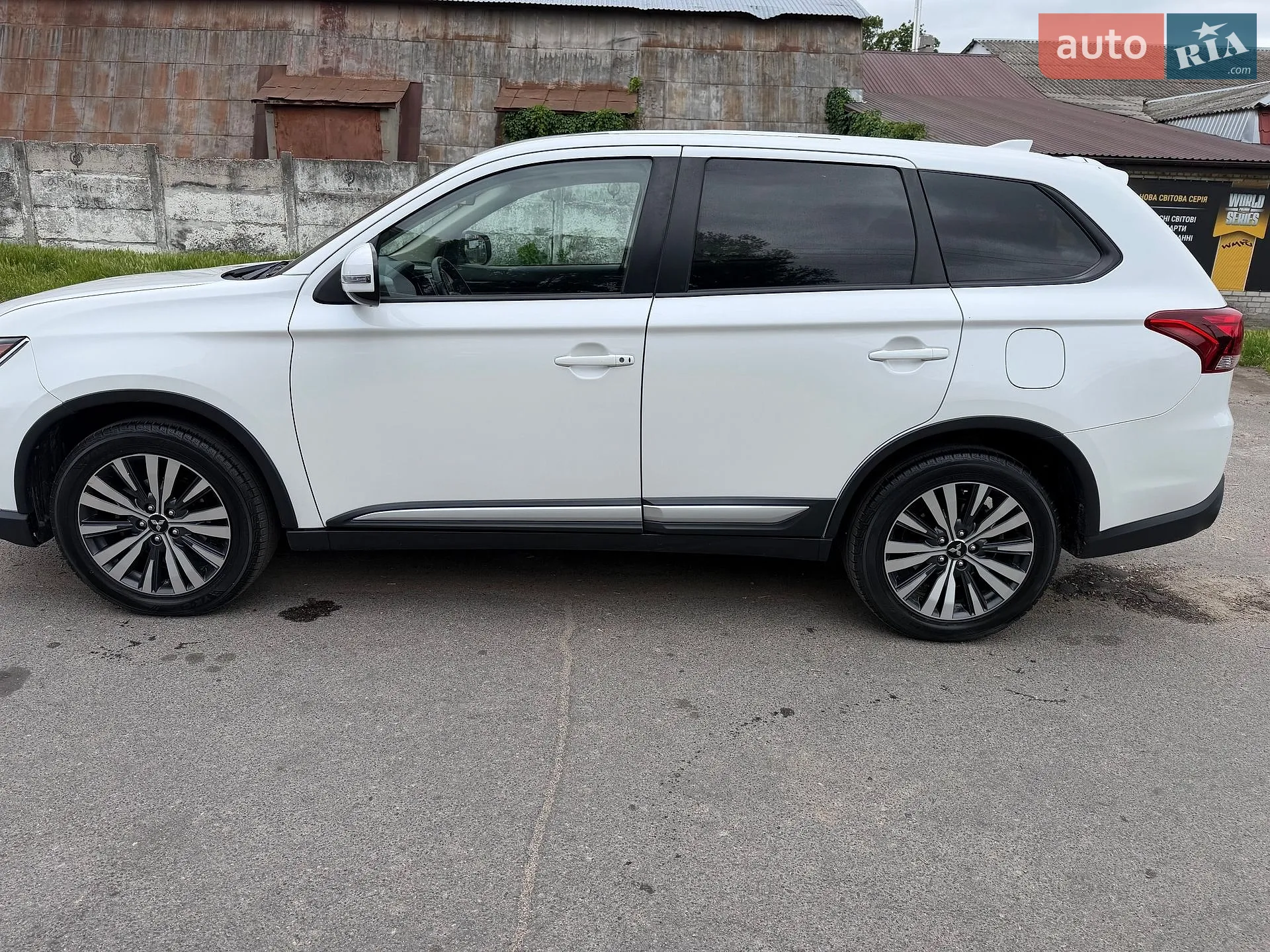 2019 Mitsubishi Outlander - мініатюра 4