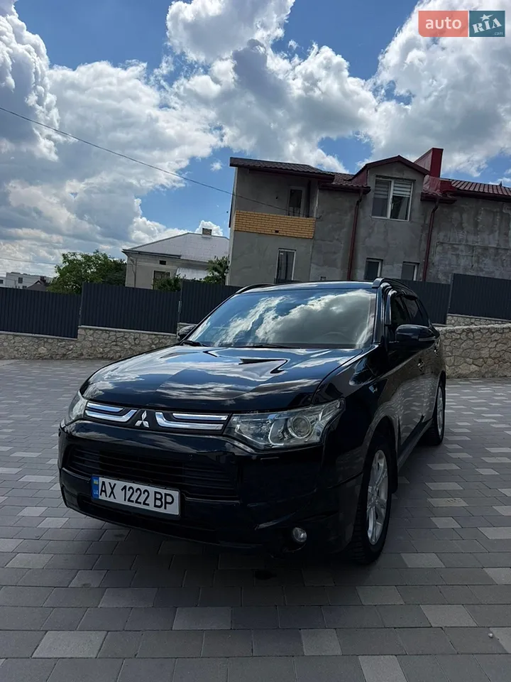2014 Mitsubishi Outlander - мініатюра 15