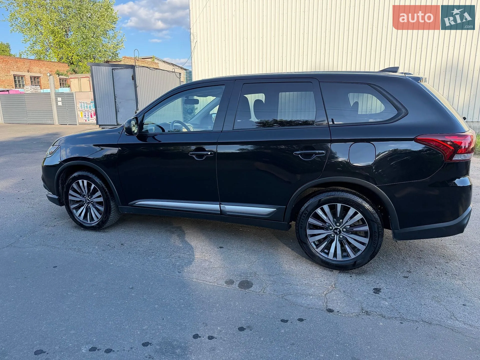 2020 Mitsubishi Outlander - мініатюра 5